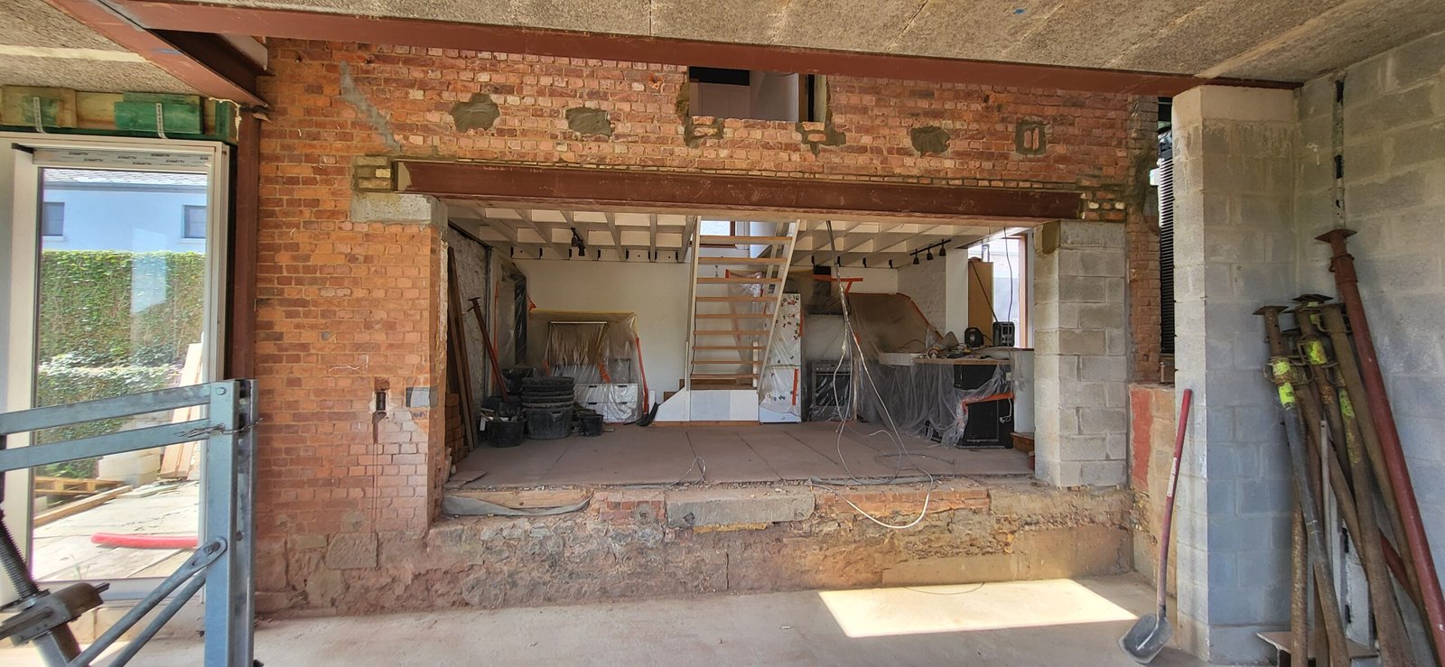 Ouverture de baie intérieure à Namur - entreprise de construction